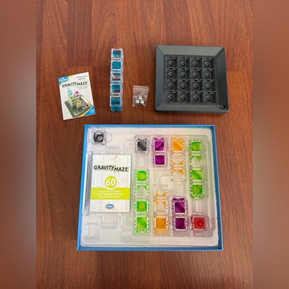 ThinkFun Gravity Maze – Falling Marble Logic Game - Picture 3 of 3